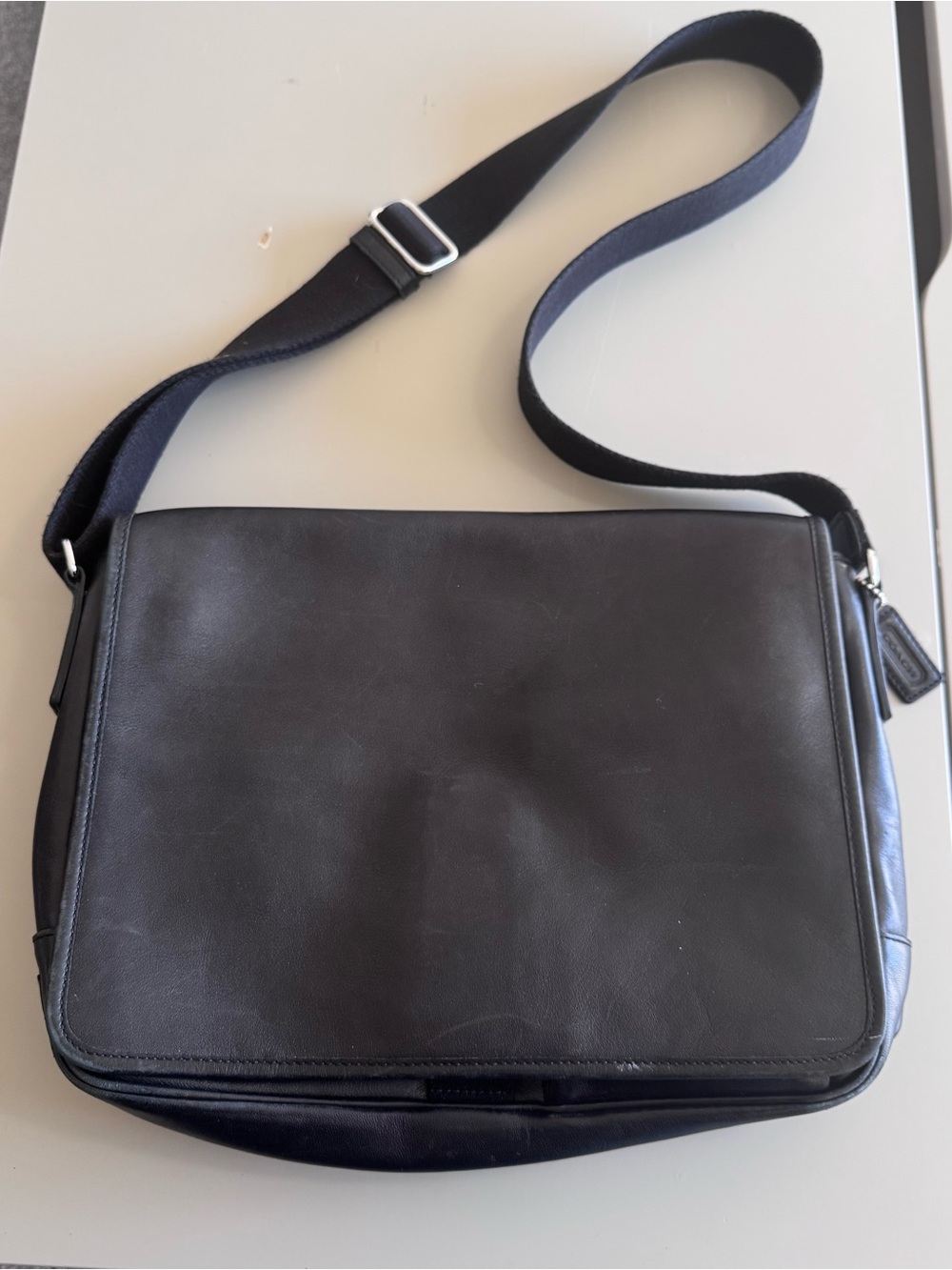 Vintage Coach Black Leather Metropolitan Messenger Bag with Adjustable Strap